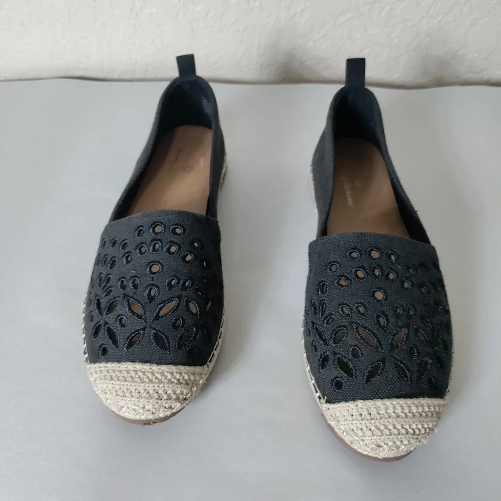 Tommy Bahama Selena Black Eyelet Espadrille Flats Shoes 7.5M